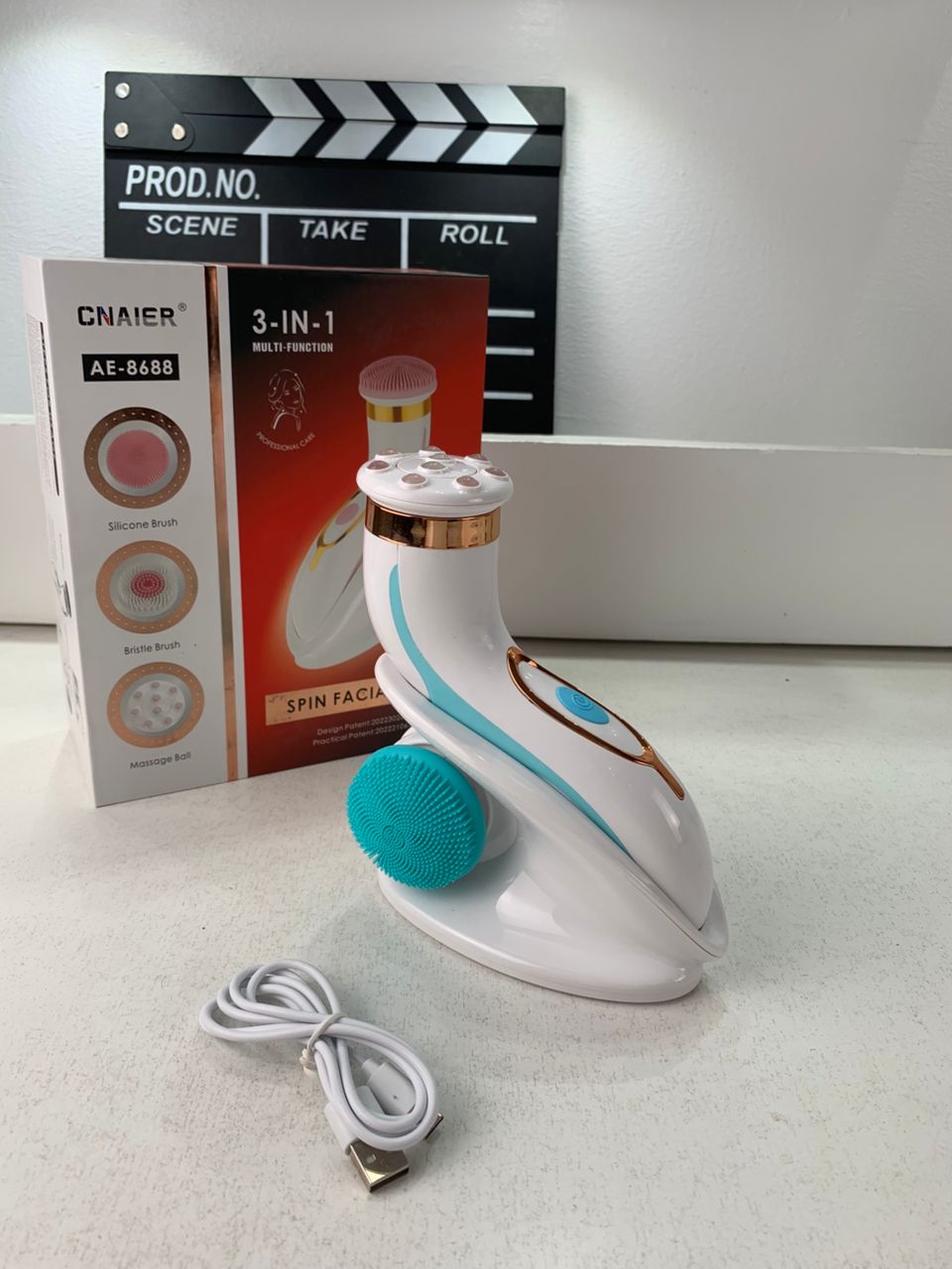 Cnaier AE-8788 Electric Facial Cleansing Brush, 3 Rotating Heads, USB