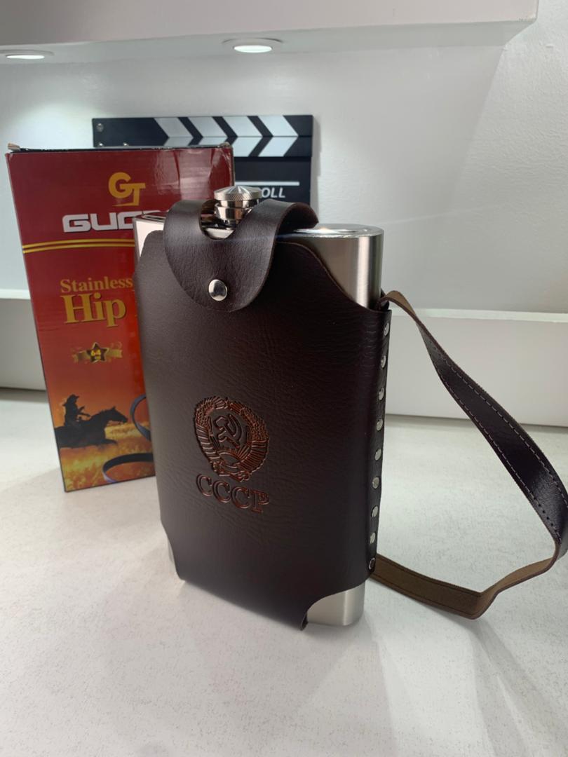 Flasque portable en acier inoxydable 18/8 1800ml avec étui en cuir