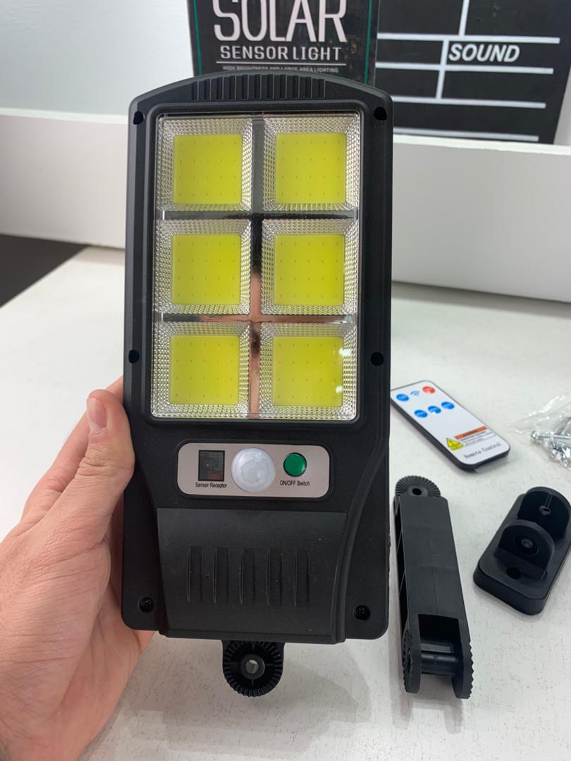 مصباح خارجي يعمل بالطاقة الشمسية مع مستشعر حركة