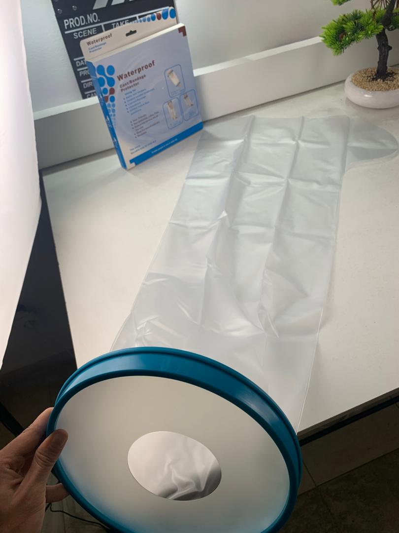 Waterproof cast cover for adult leg