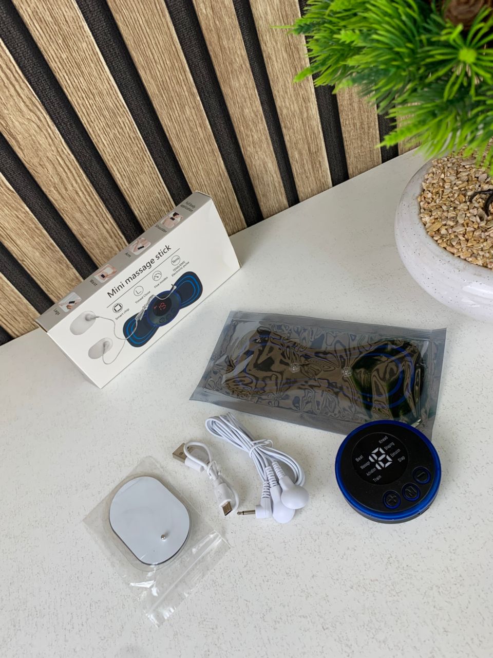 Mini electric neck massager with upgraded pulses