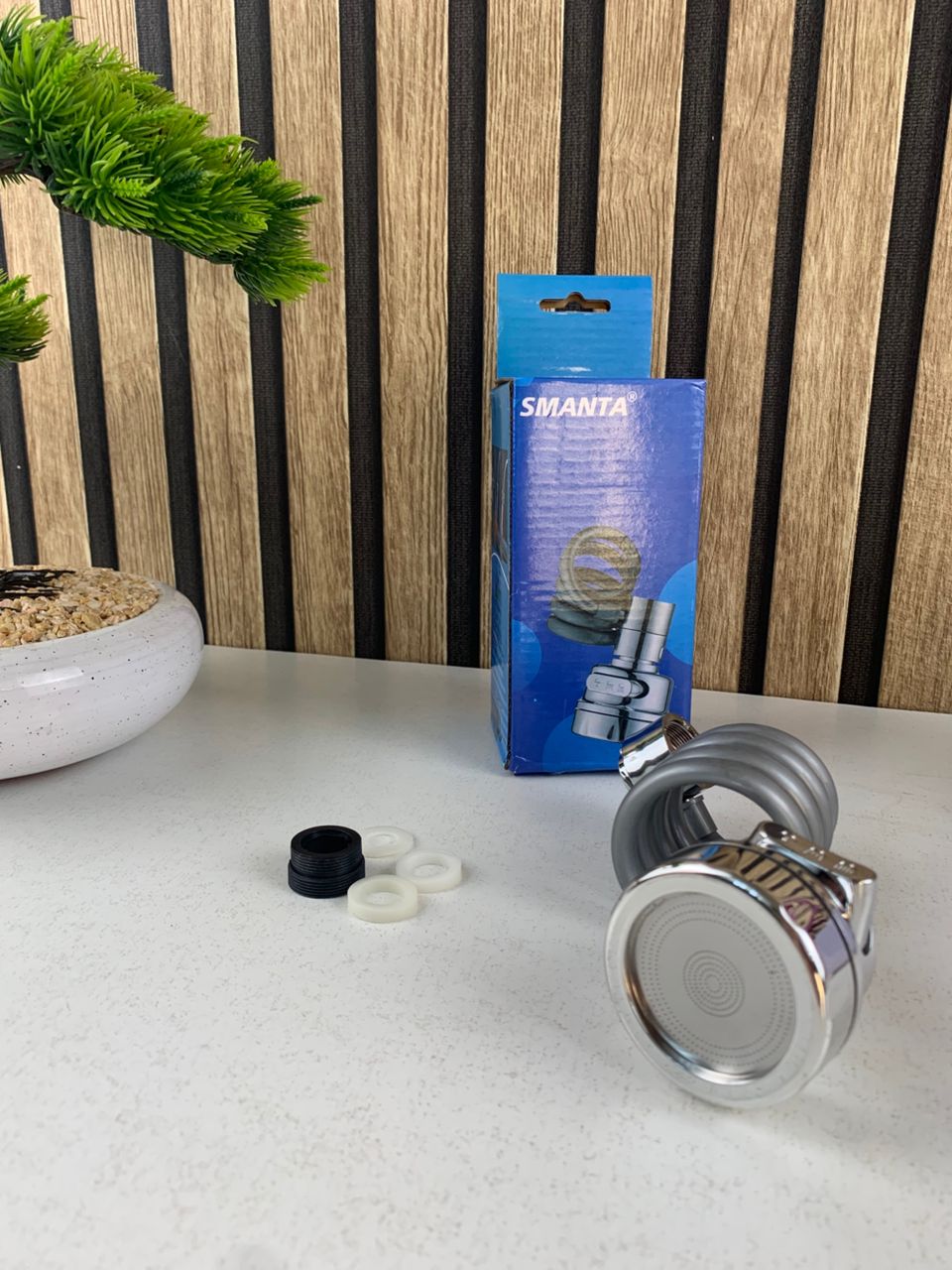 Water-saving kitchen sink sprayer with extendable hose