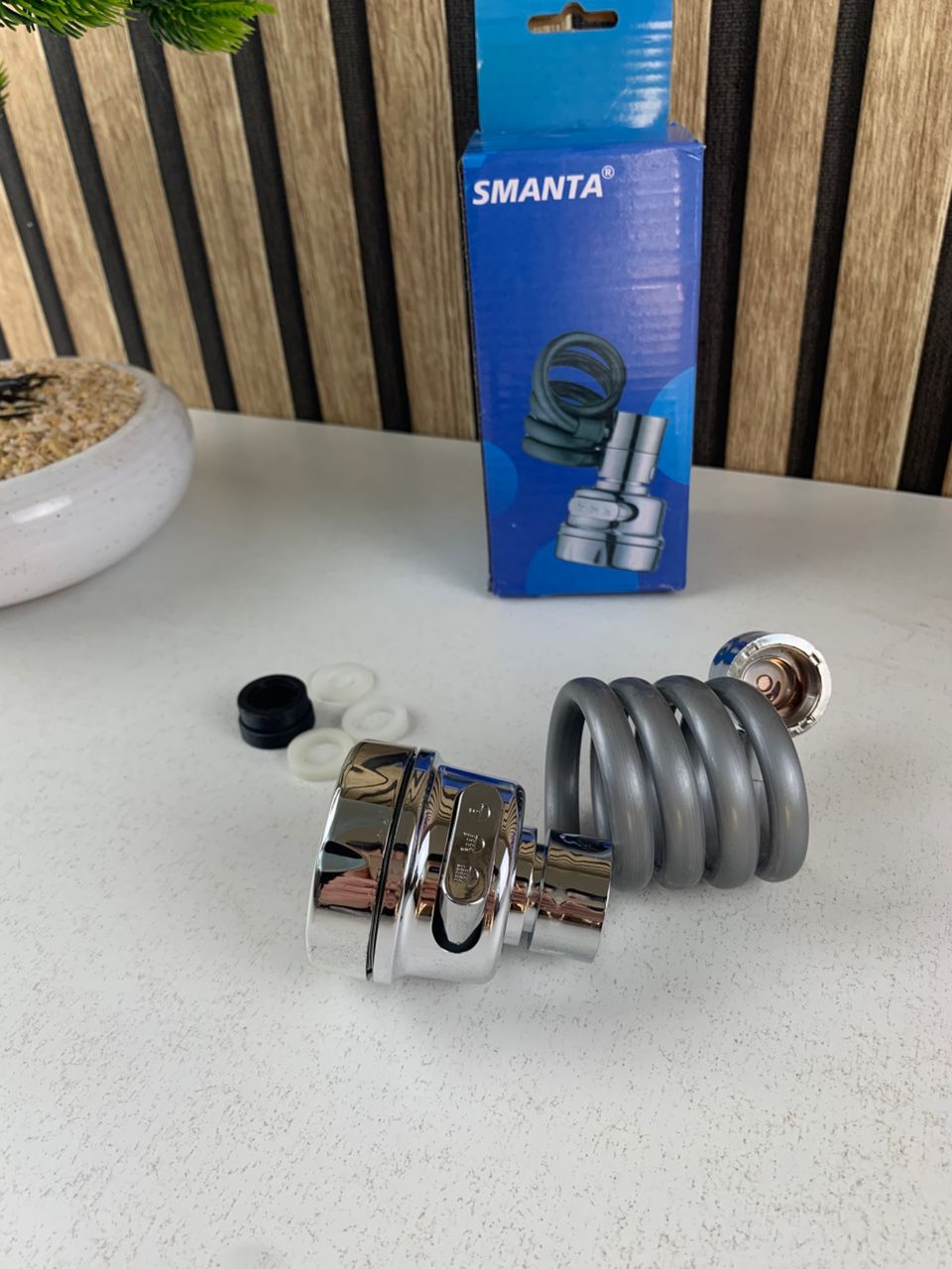 Water-saving kitchen sink sprayer with extendable hose