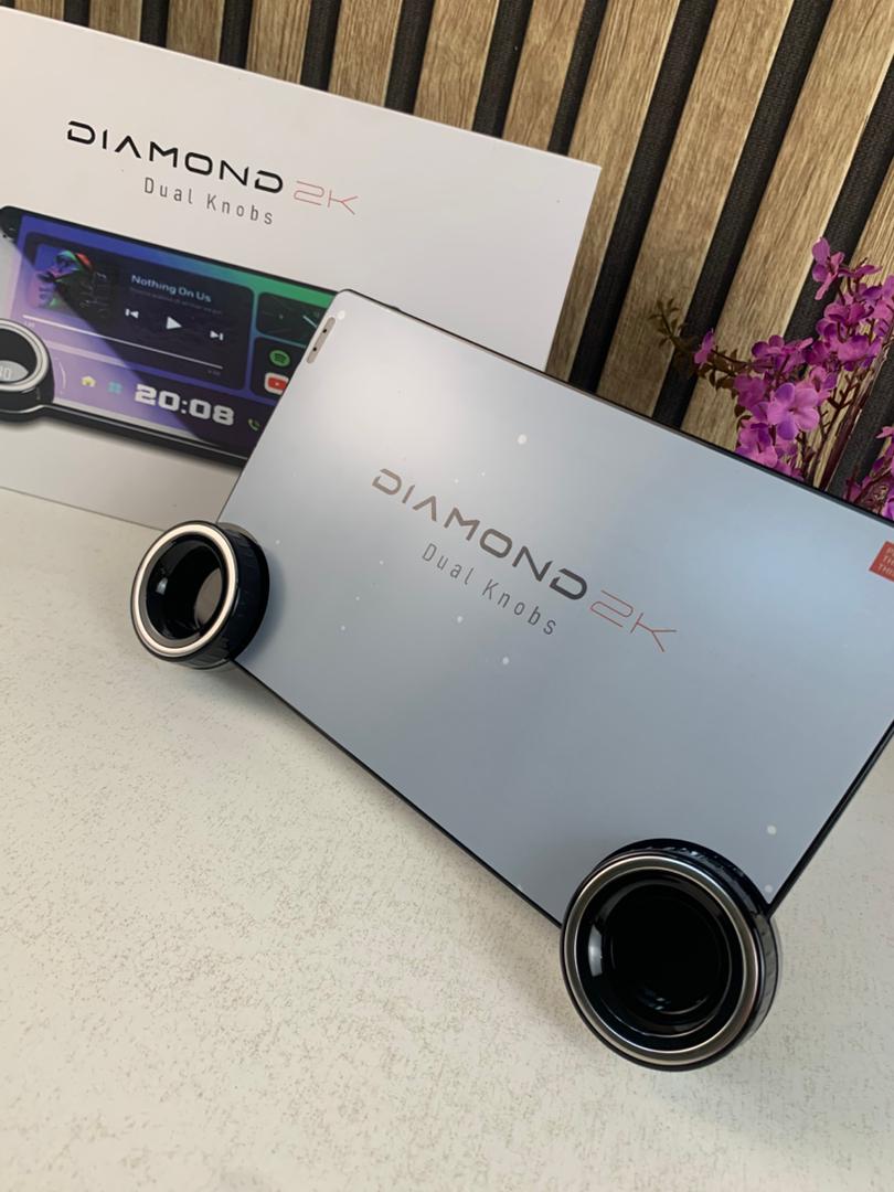 شاشة سيارة ذكية Diamond 2K أندرويد 64 جيجابايت مع كاربلاي وأندرويد أوتو