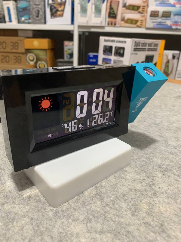 Digital projection alarm clock with snooze, adjustable angle and backlight